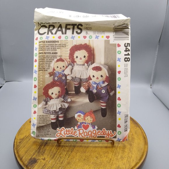 UNCUT Vintage Craft Sewing PATTERN McCalls 5418 Little Raggedy Dolls, Clothes - Picture 1 of 3